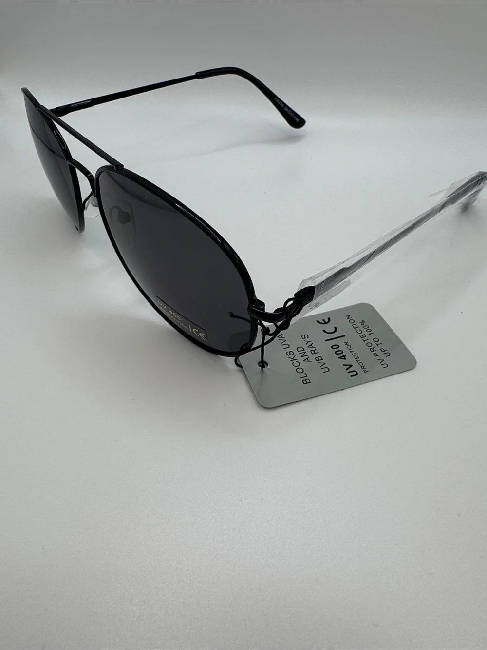 Men's Black Aviator Sunglasses with UV400 Protection